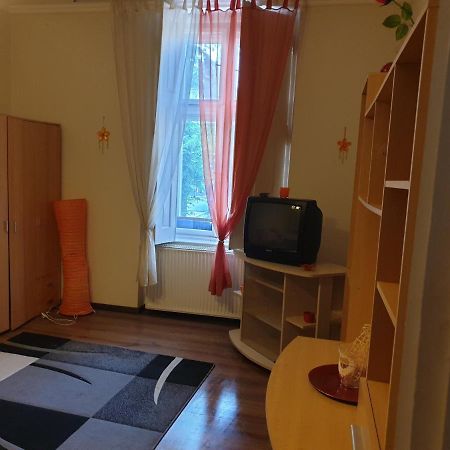 Izisz Debrecen Esterno foto