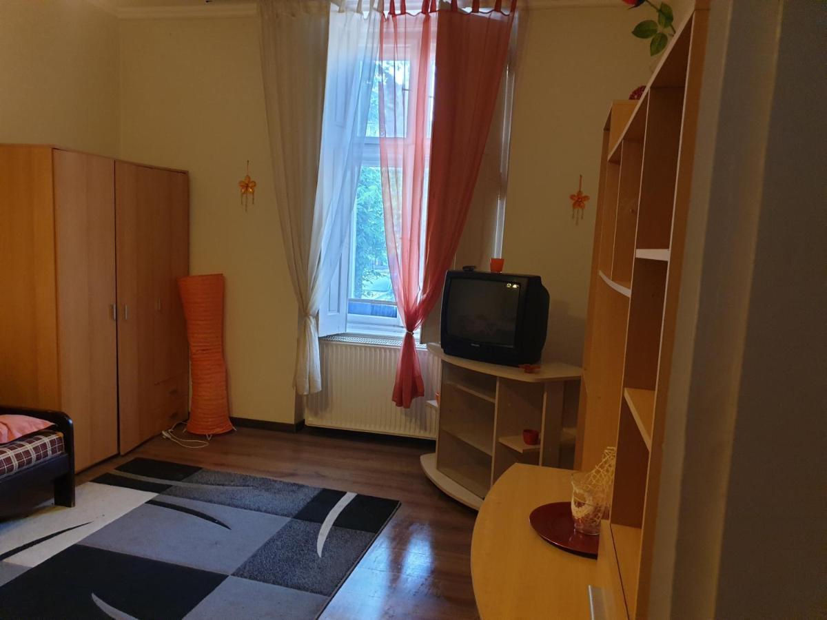 Izisz Debrecen Esterno foto