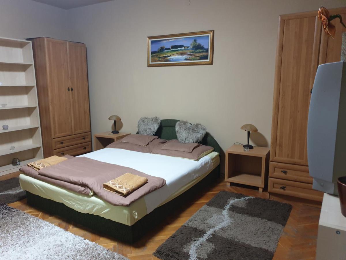 Izisz Debrecen Esterno foto