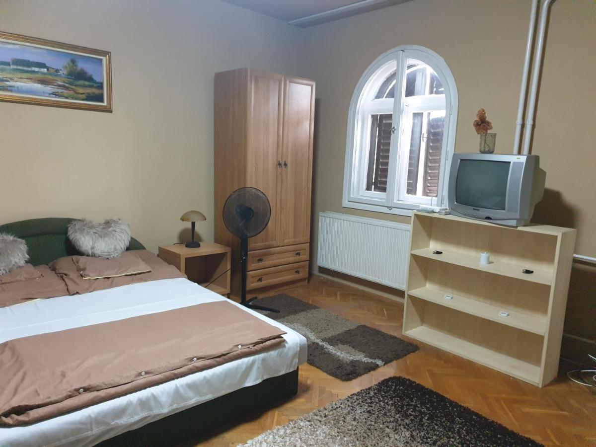 Izisz Debrecen Esterno foto